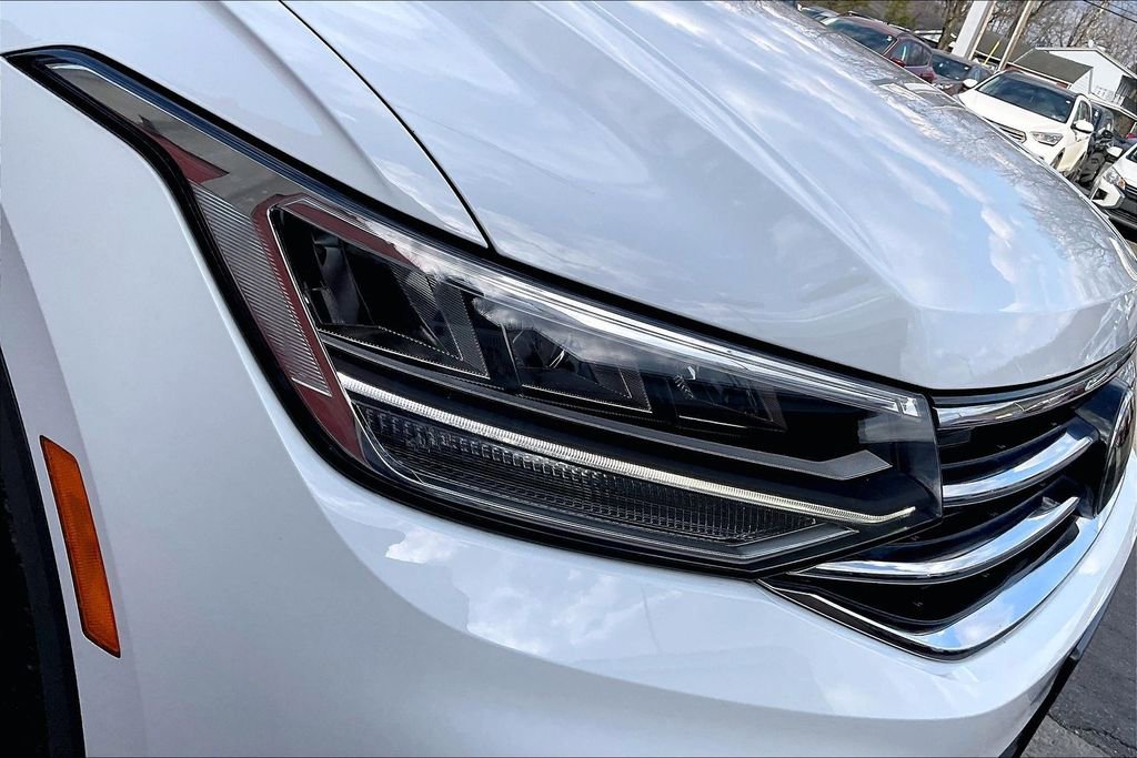 Used 2022 Volkswagen Tiguan SE image 27