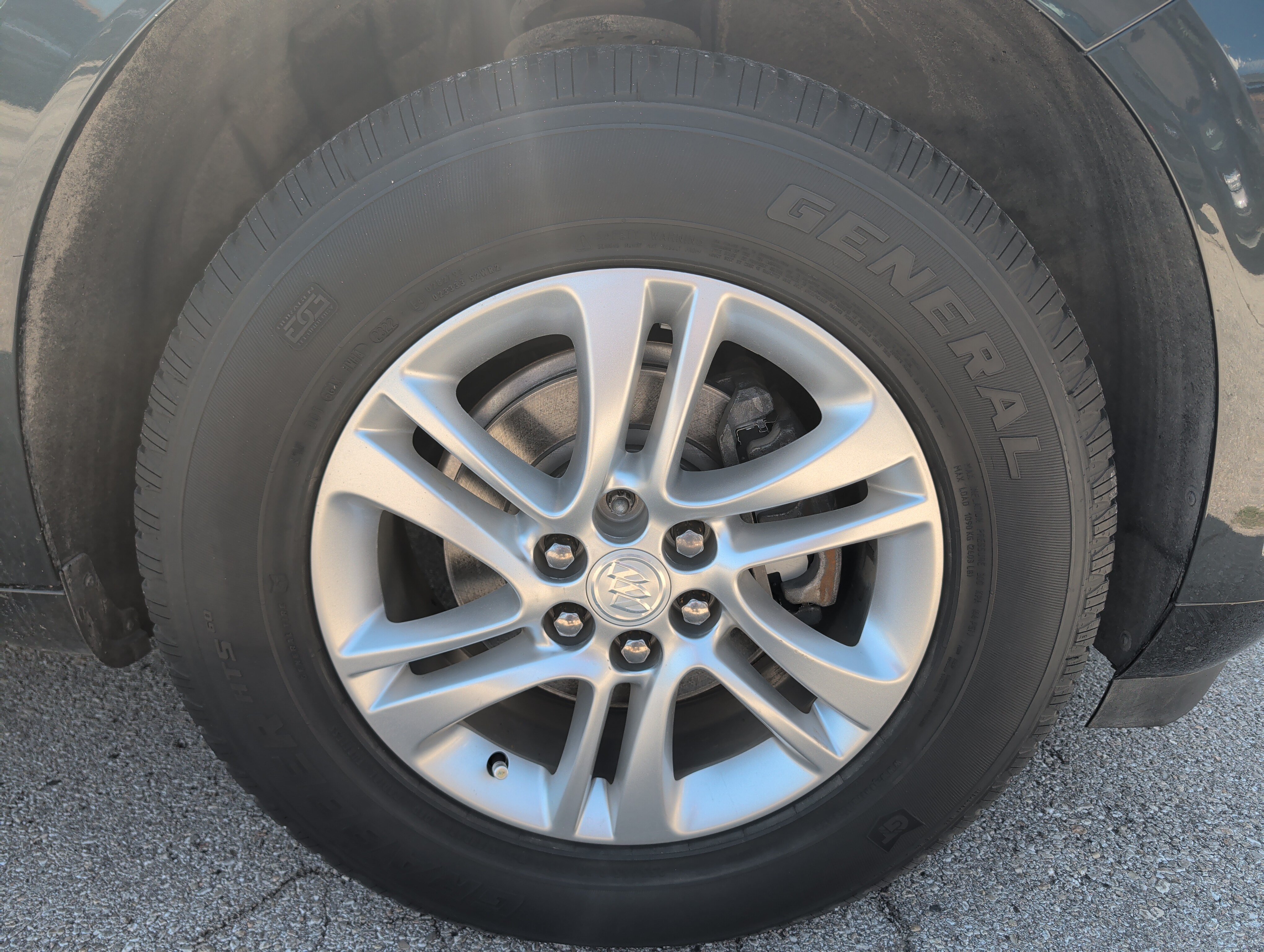 Used 2019 Buick Enclave Essence FWD image 21
