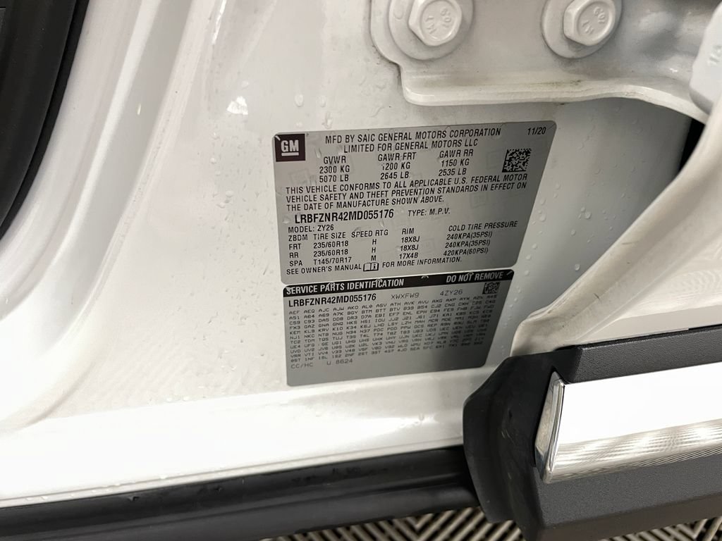 Used 2021 Buick Envision Essence w/ Technology Package I FWD image 34