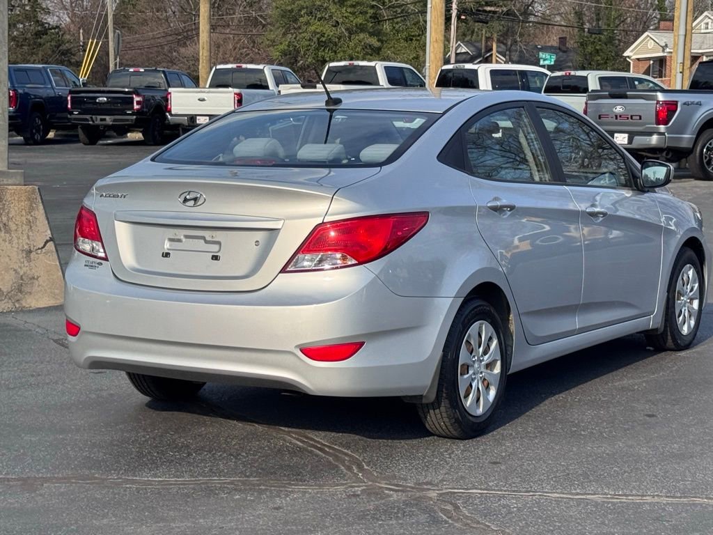 Used 2015 Hyundai Accent GLS image 12