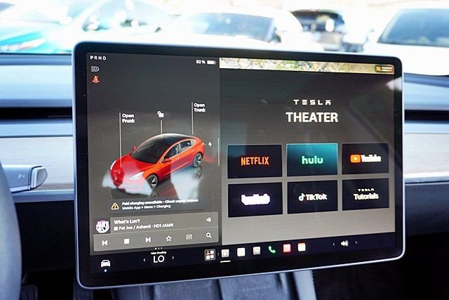 Used 2023 Tesla Model 3 Standard Range RWD image 29
