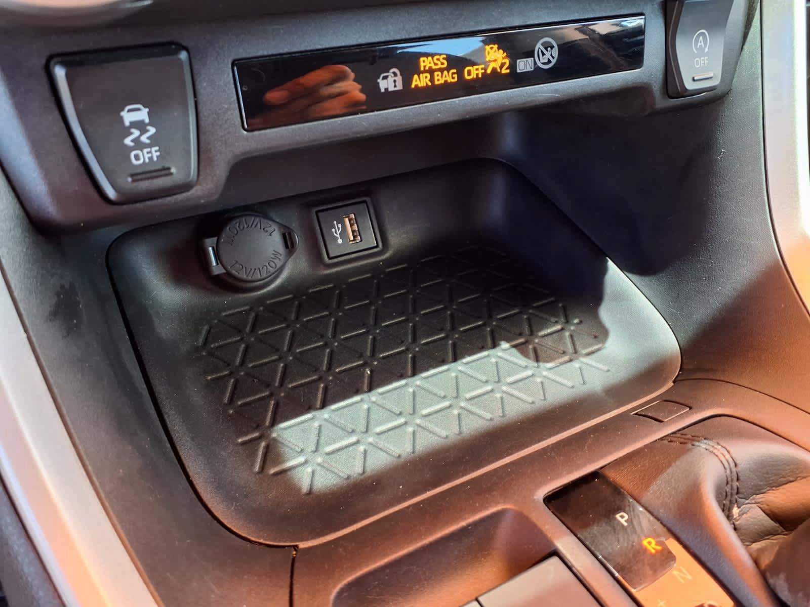 Certified 2025 Toyota RAV4 XLE FWD image 23