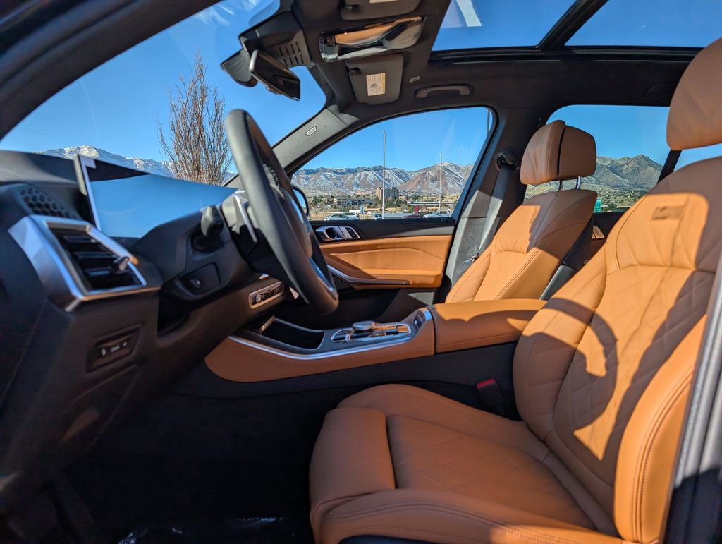 New 2026 BMW X5 xDrive50e w/ Premium Package image 10