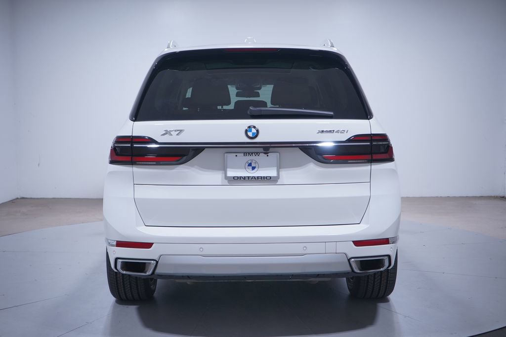 Used 2024 BMW X7 xDrive40i image 5