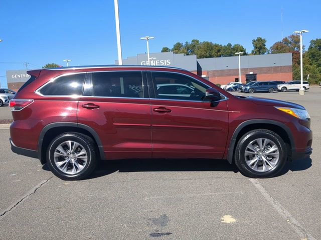 Used 2014 Toyota Highlander XLE image 3