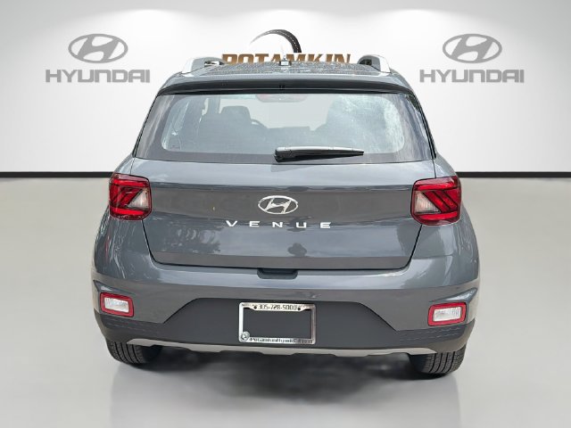 New 2026 Hyundai Venue SEL FWD image 6