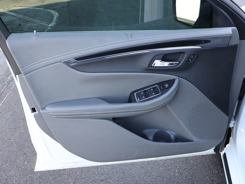 Used 2019 Chevrolet Impala LT image 25