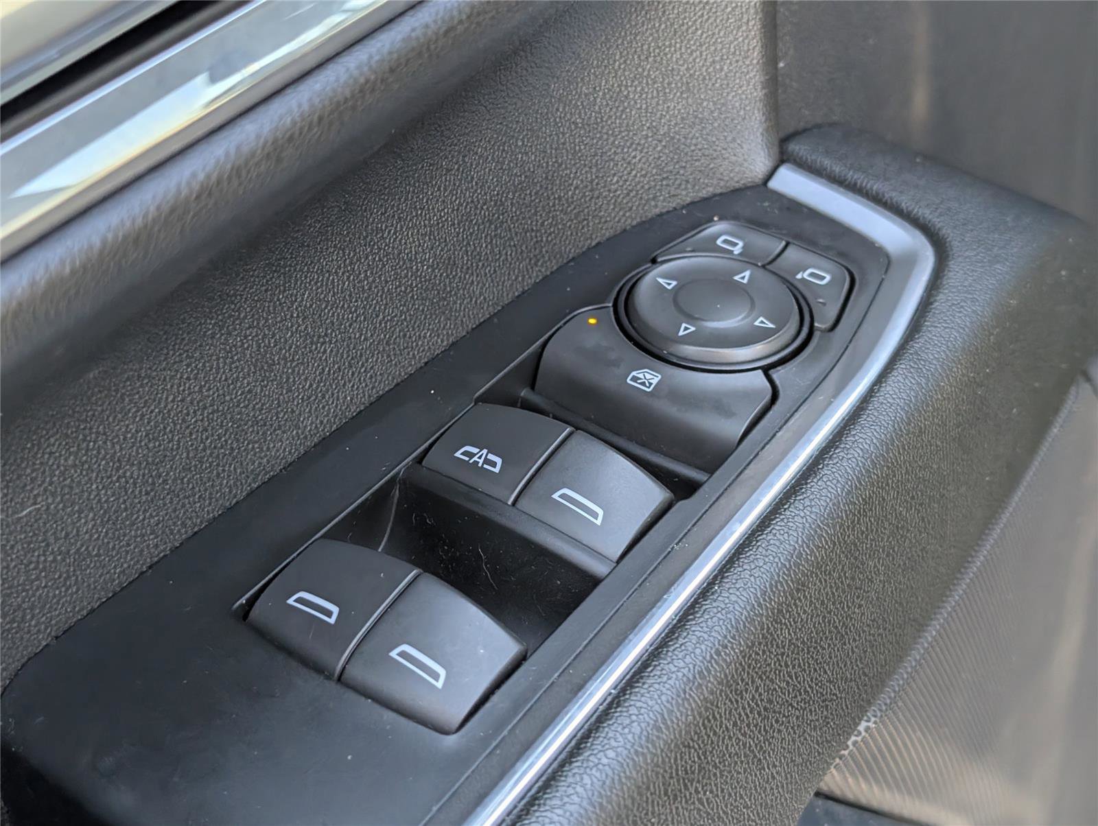 Used 2024 Chevrolet Silverado 2500 LT image 12