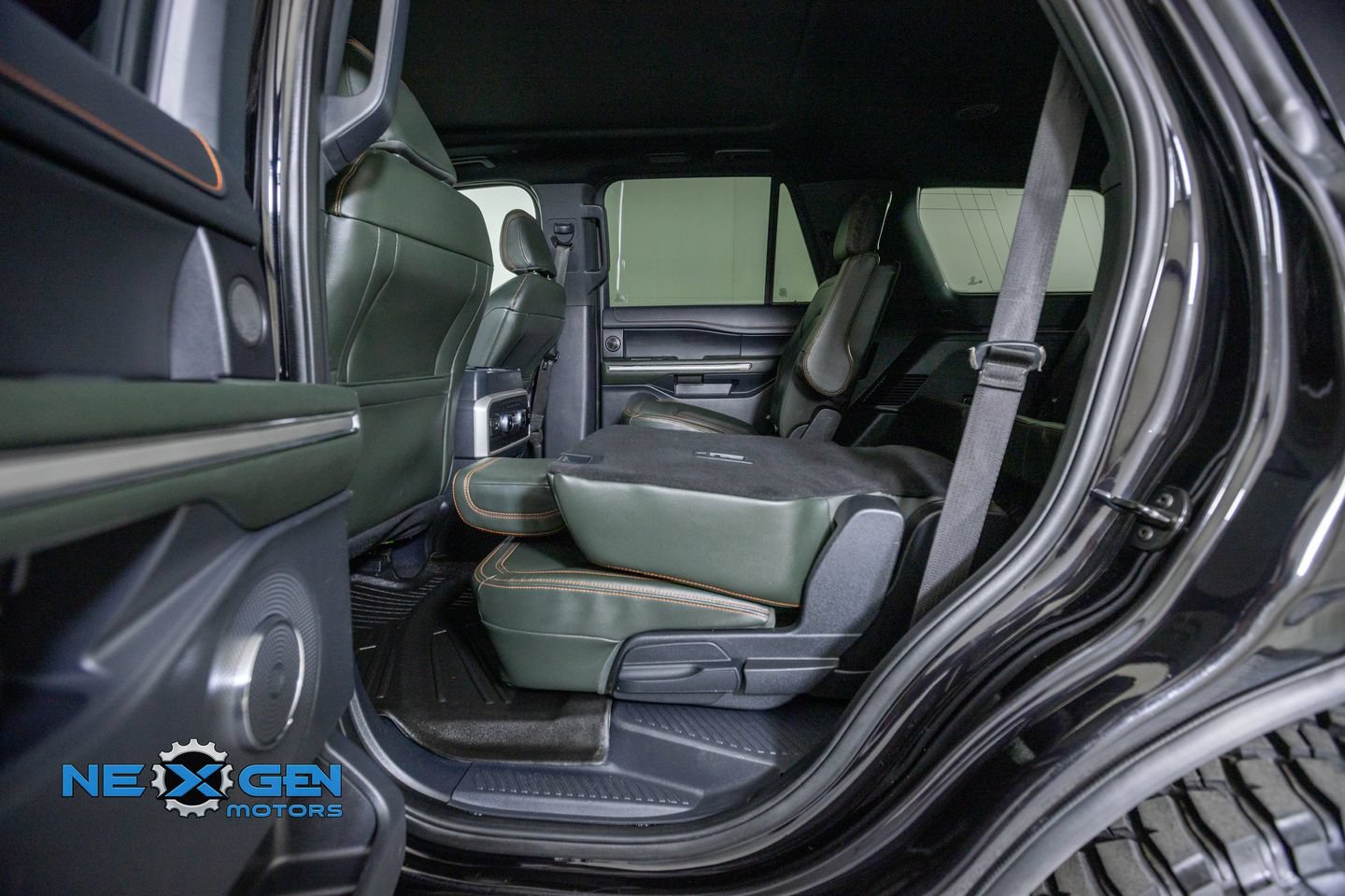 Used 2022 Ford Expedition Timberline w/ Equipment Group 501A AWD/4WD image 27