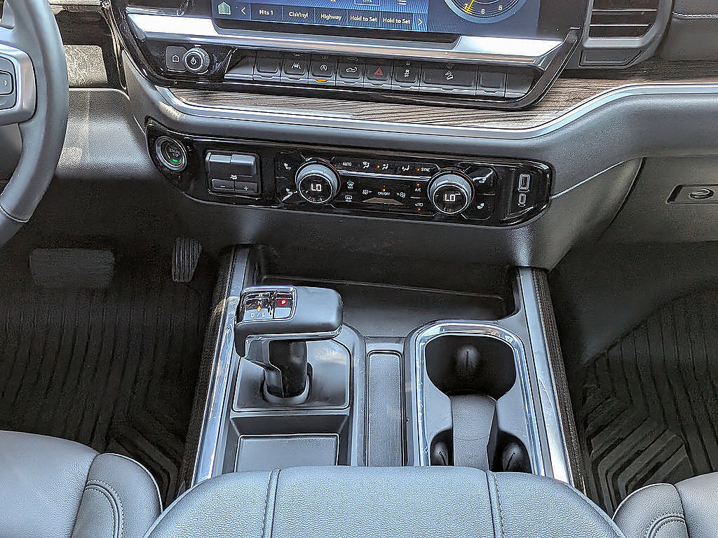 Certified 2025 Chevrolet Silverado 1500 LT Trail Boss w/ Convenience Package II AWD/4WD image 17