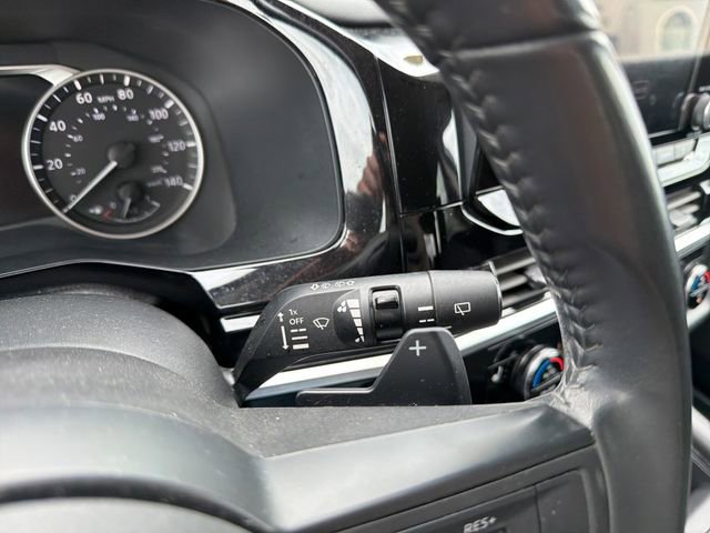Used 2024 Nissan Pathfinder SV AWD/4WD image 17