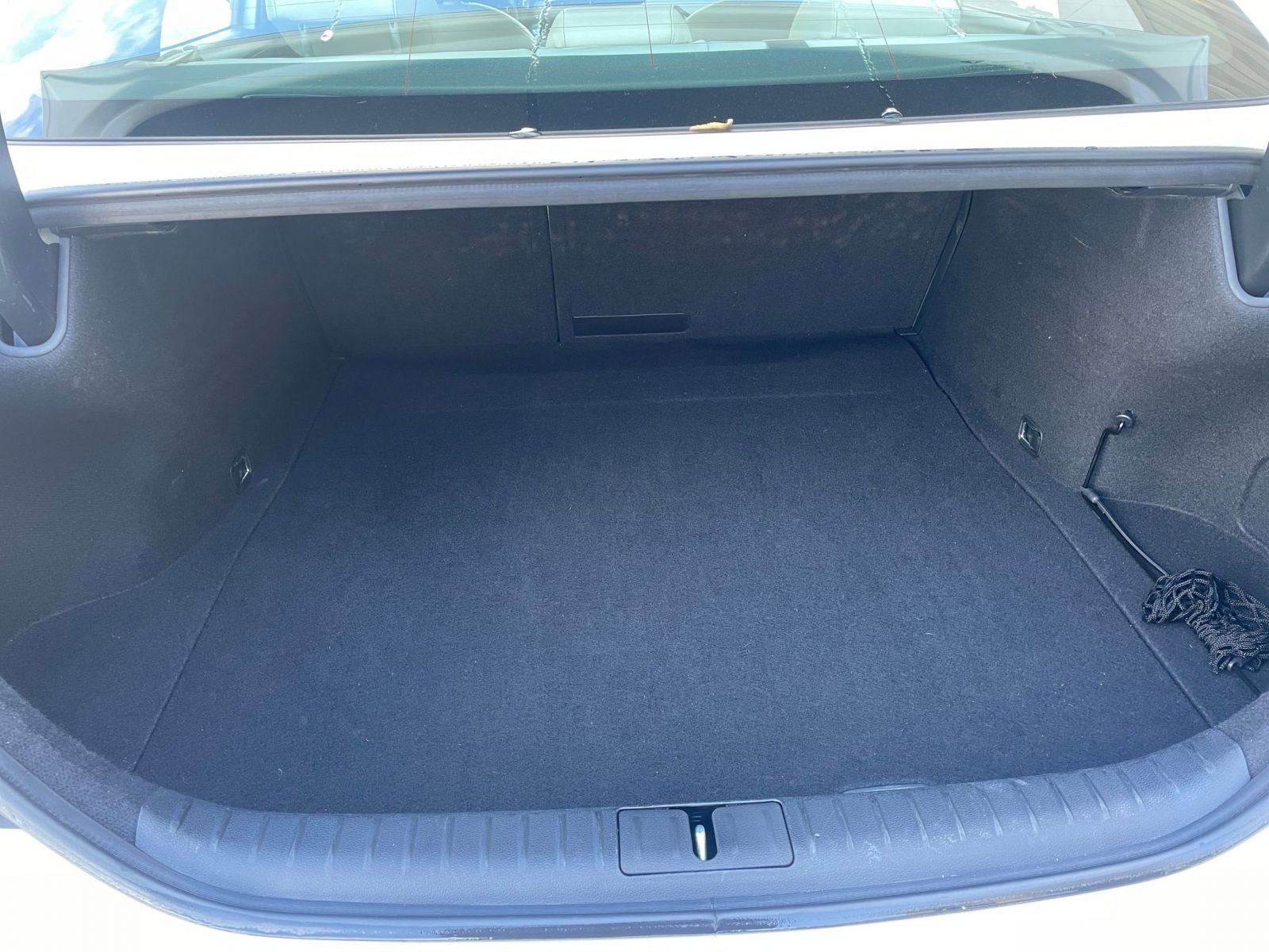 Used 2025 Genesis G70 2.5T image 33