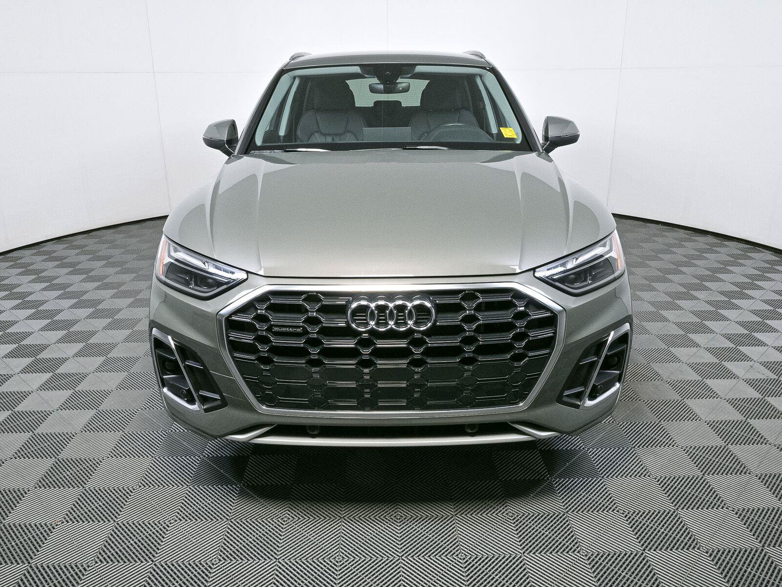 Used 2023 Audi Q5 e Premium AWD/4WD image 32