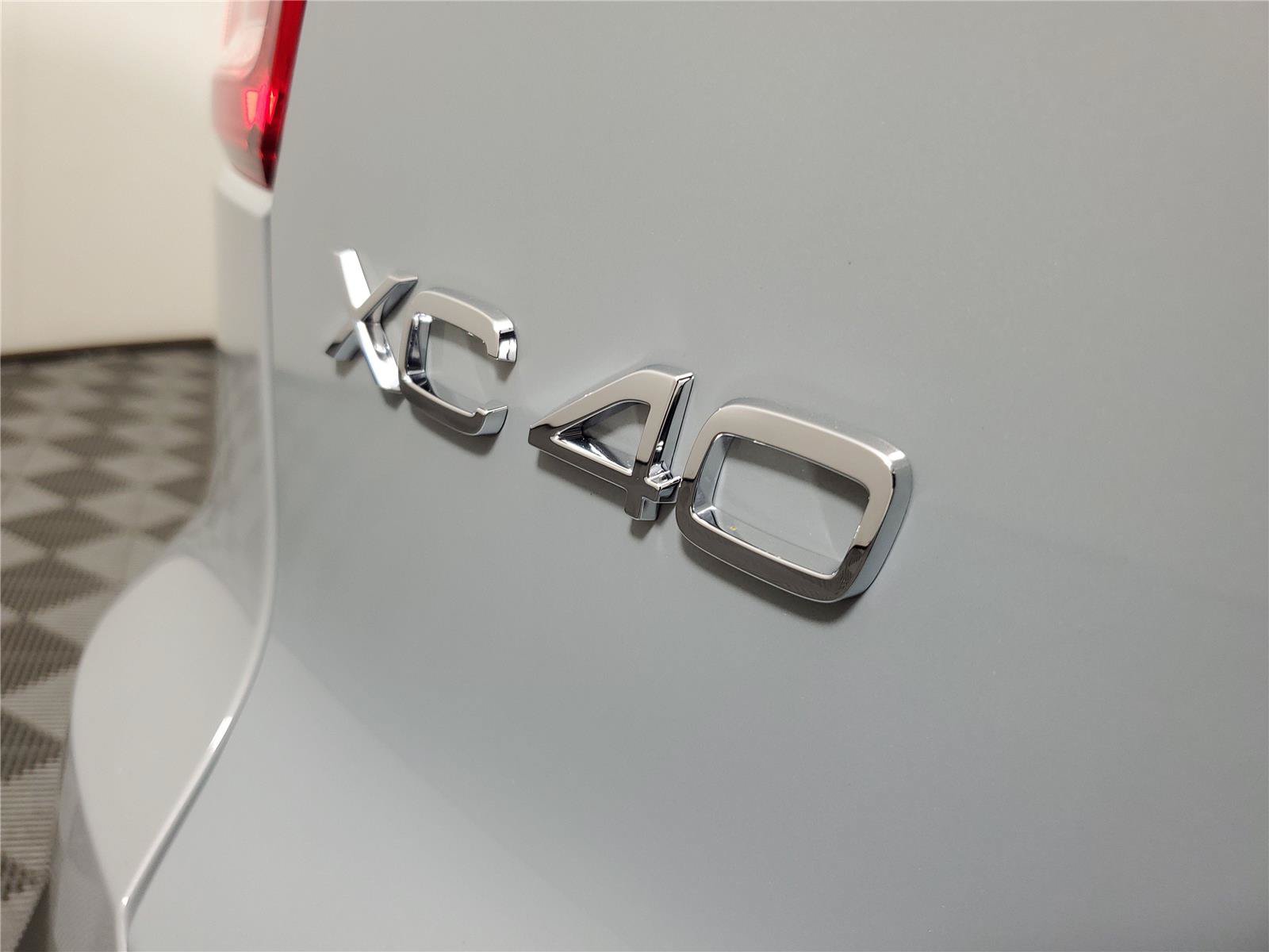 New 2026 Volvo XC40 B5 Plus w/ Protection Package Premier AWD/4WD image 8