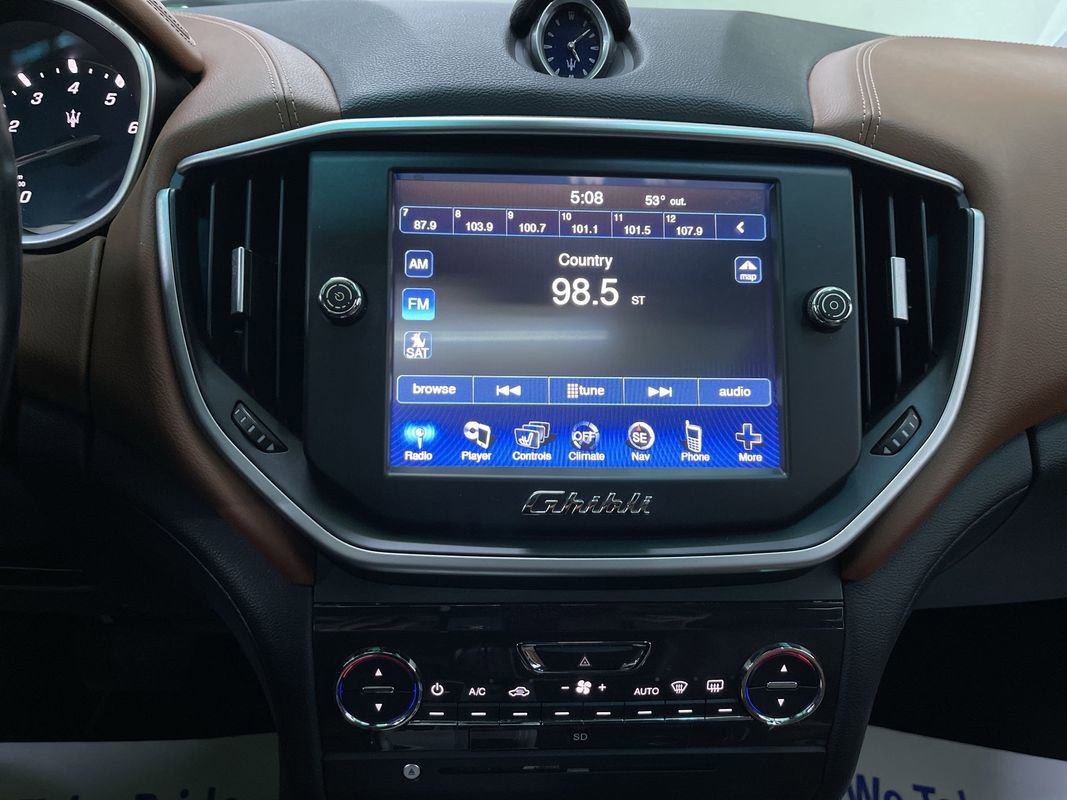 Used 2016 Maserati Ghibli image 21