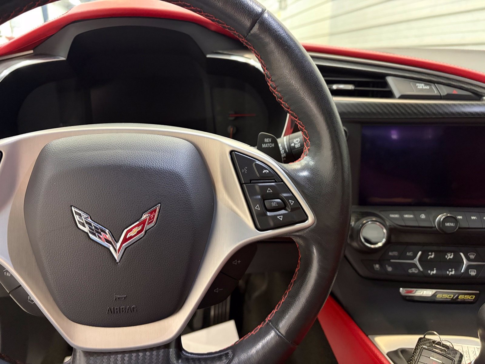 Used 2015 Chevrolet Corvette Z06 w/ 3LZ Preferred Equipment Group RWD image 18