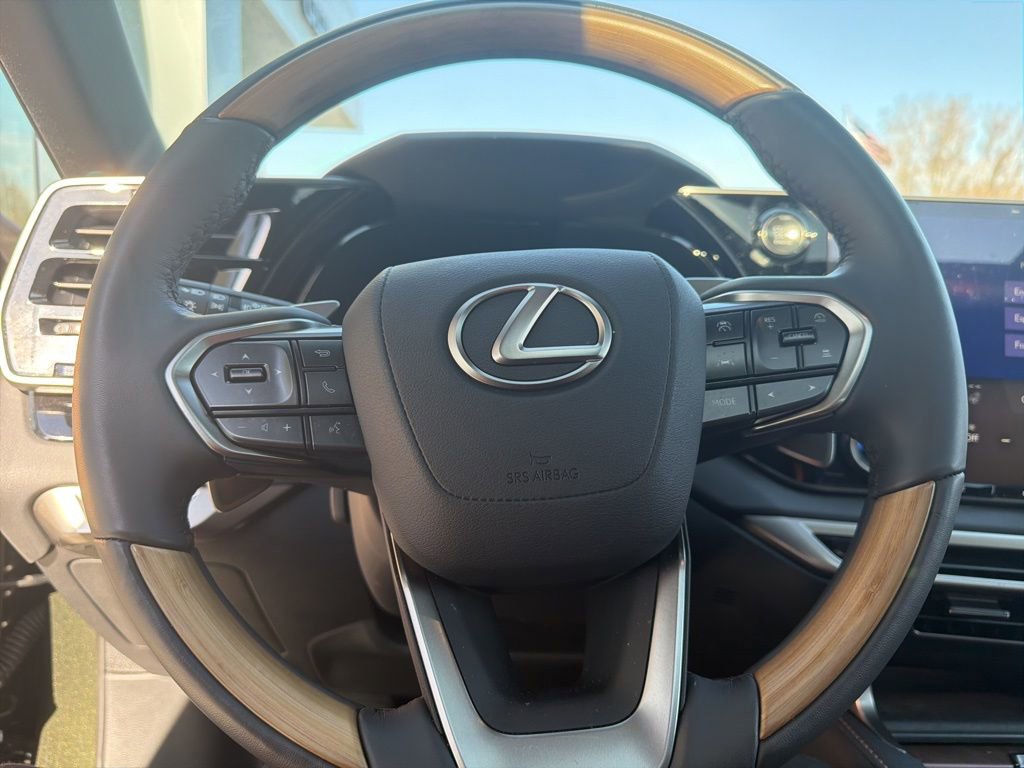 Used 2025 Lexus RX 350 Premium w/ Kick Sensor & Tow Package image 34