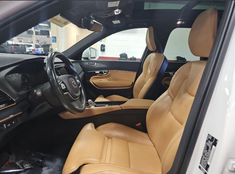 Used 2021 Volvo XC90 T8 Inscription w/ Advanced Package image 6
