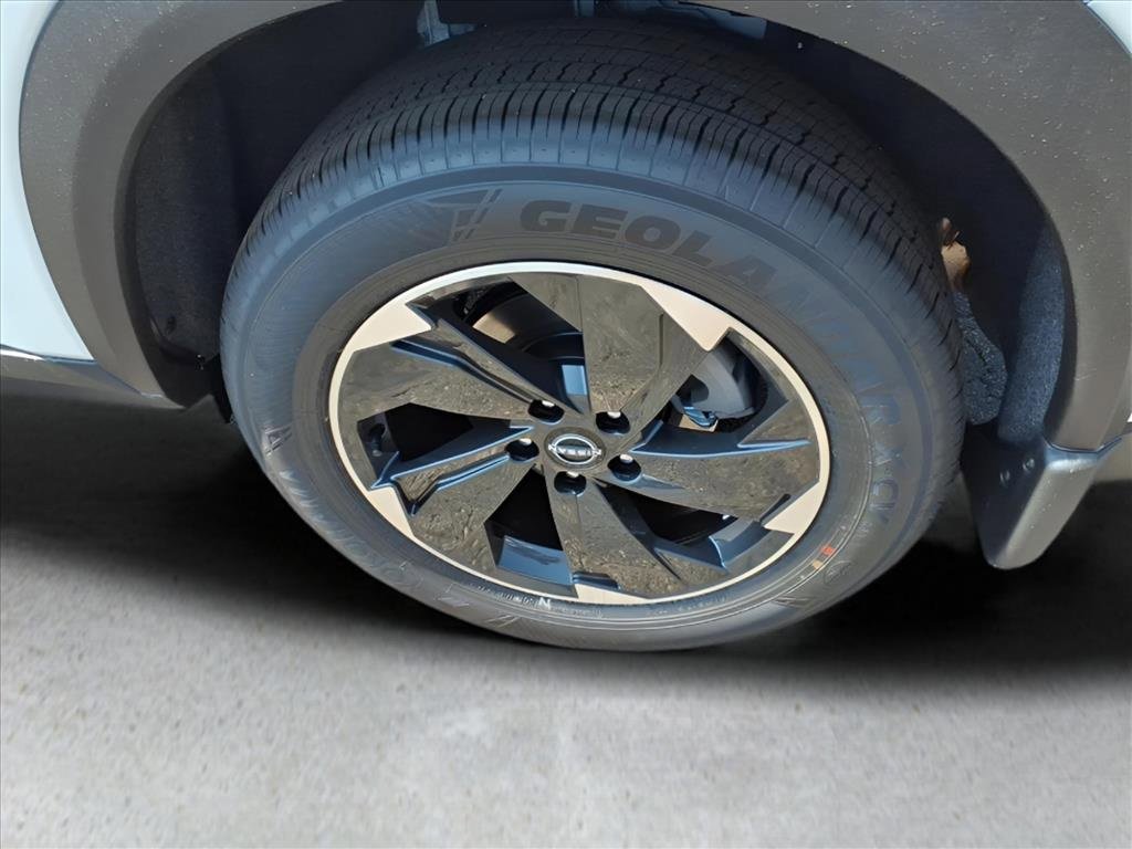 New 2026 Nissan Rogue SV image 8
