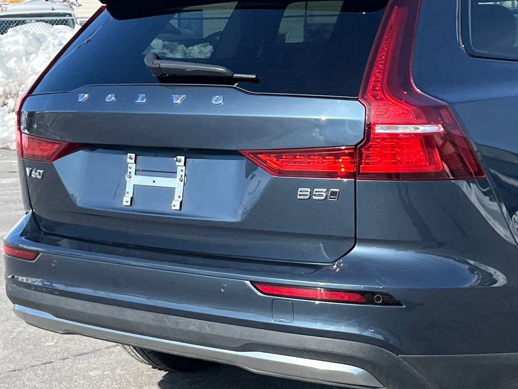 Used 2024 Volvo V60 B5 Cross Country Plus AWD/4WD image 6