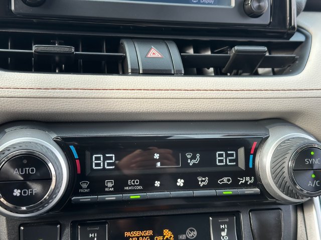 Certified 2019 Toyota RAV4 XLE w/ Convenience Package AWD/4WD image 18
