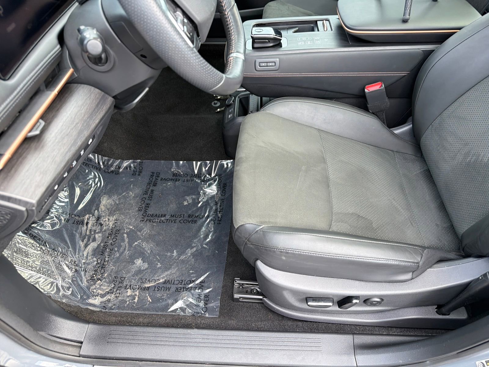 Used 2023 Nissan Ariya FWD image 20