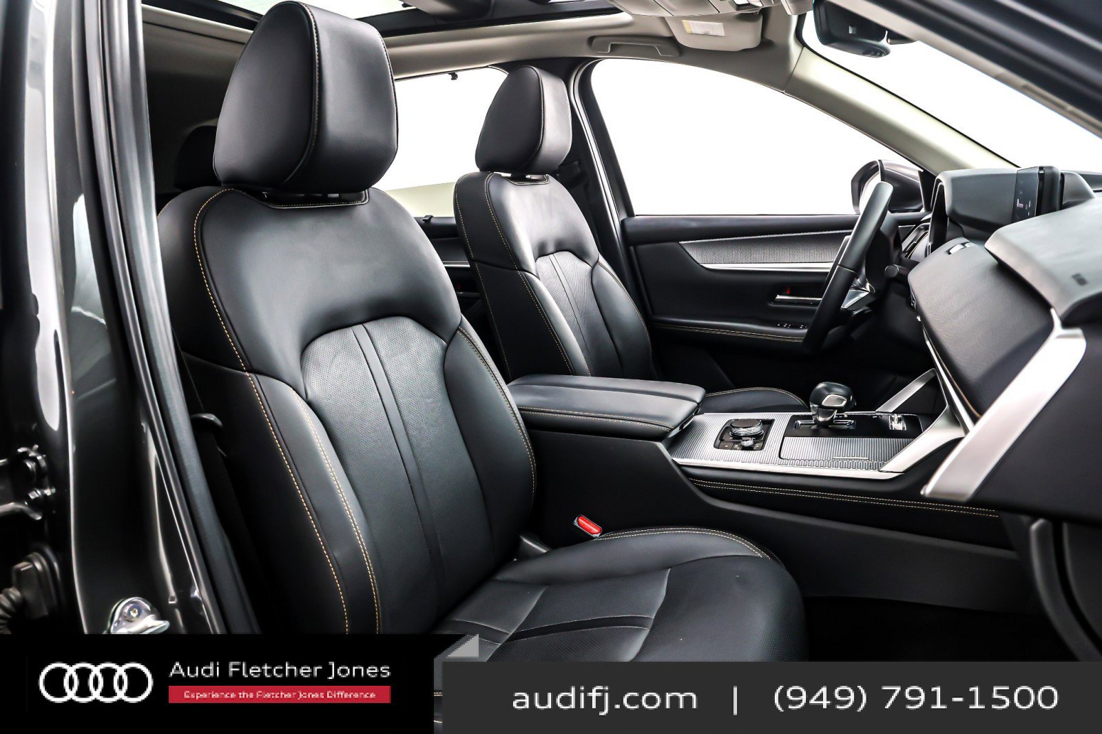 Used 2024 MAZDA CX-90 Plug-In Hybrid w/ Premium Pkg image 7