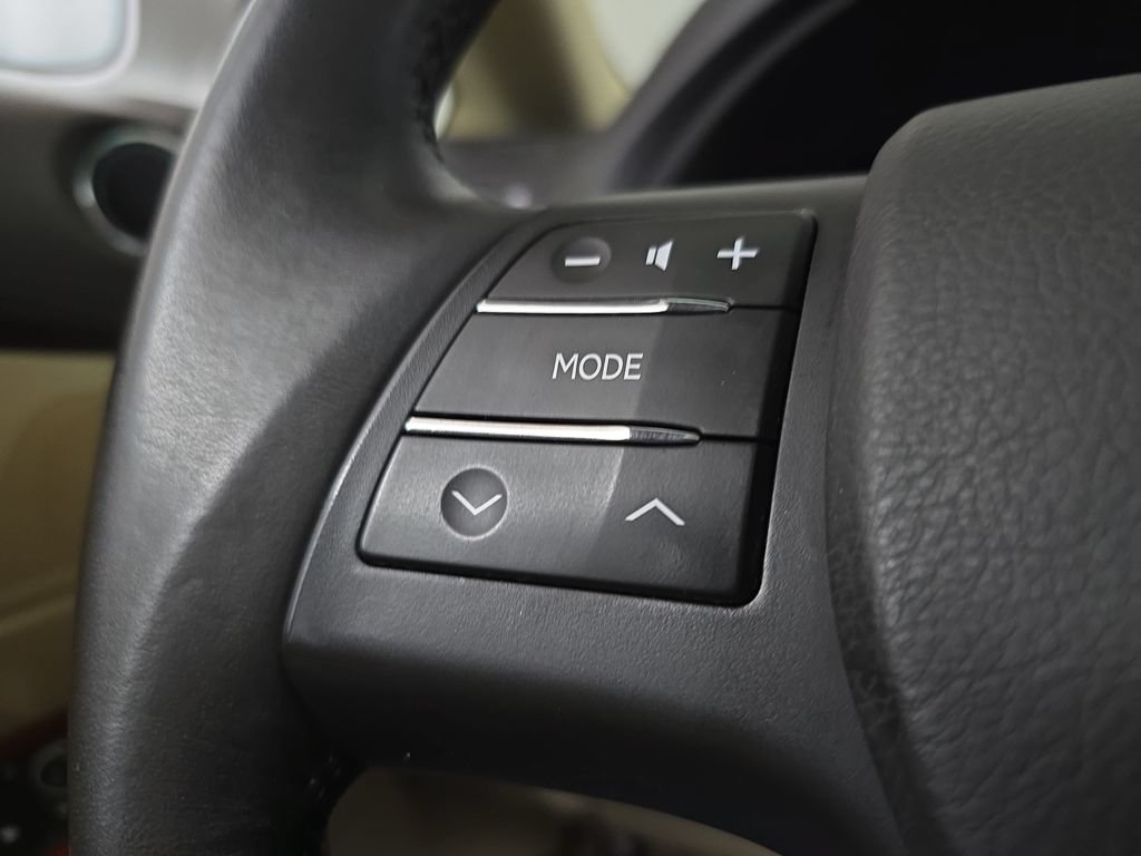 Used 2010 Lexus RX 450h AWD w/ Premium Pkg image 19