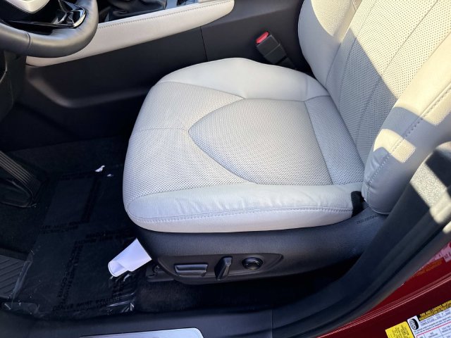 Used 2026 Toyota Grand Highlander AWD image 15