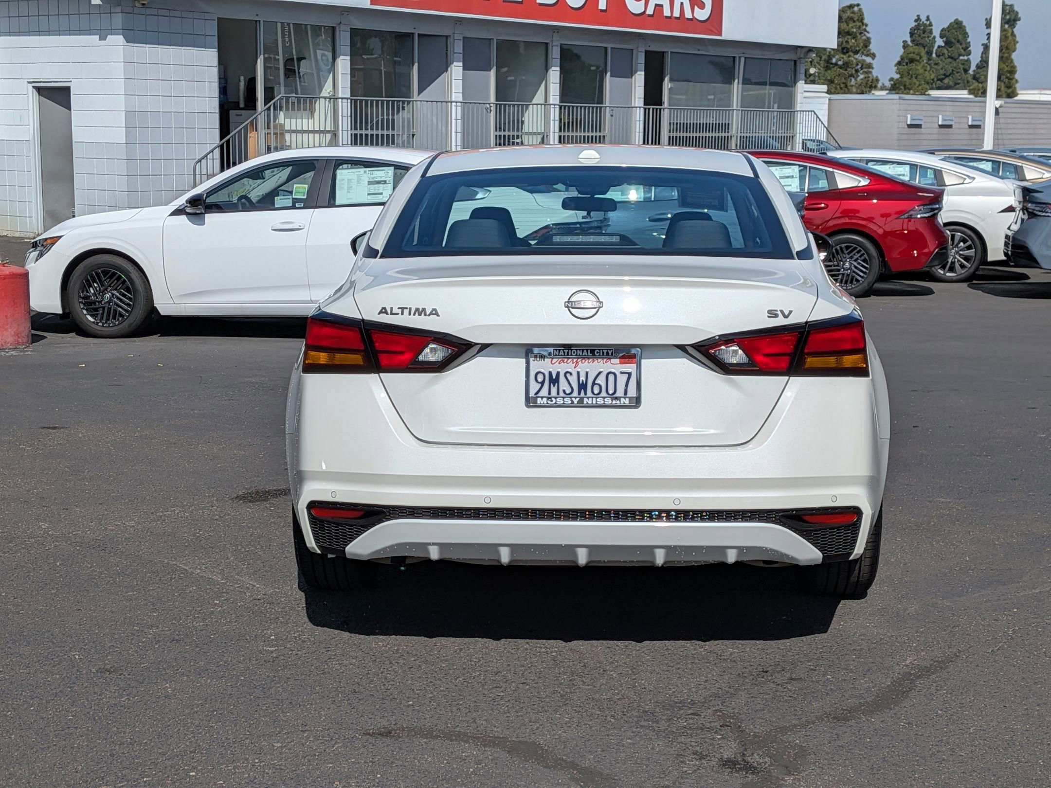 Used 2024 Nissan Altima 2.5 SV image 9