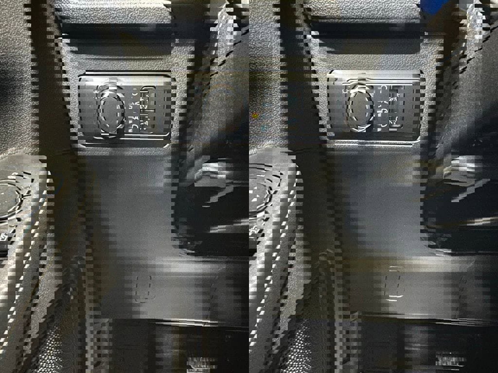 Used 2025 Ford Escape Active image 17