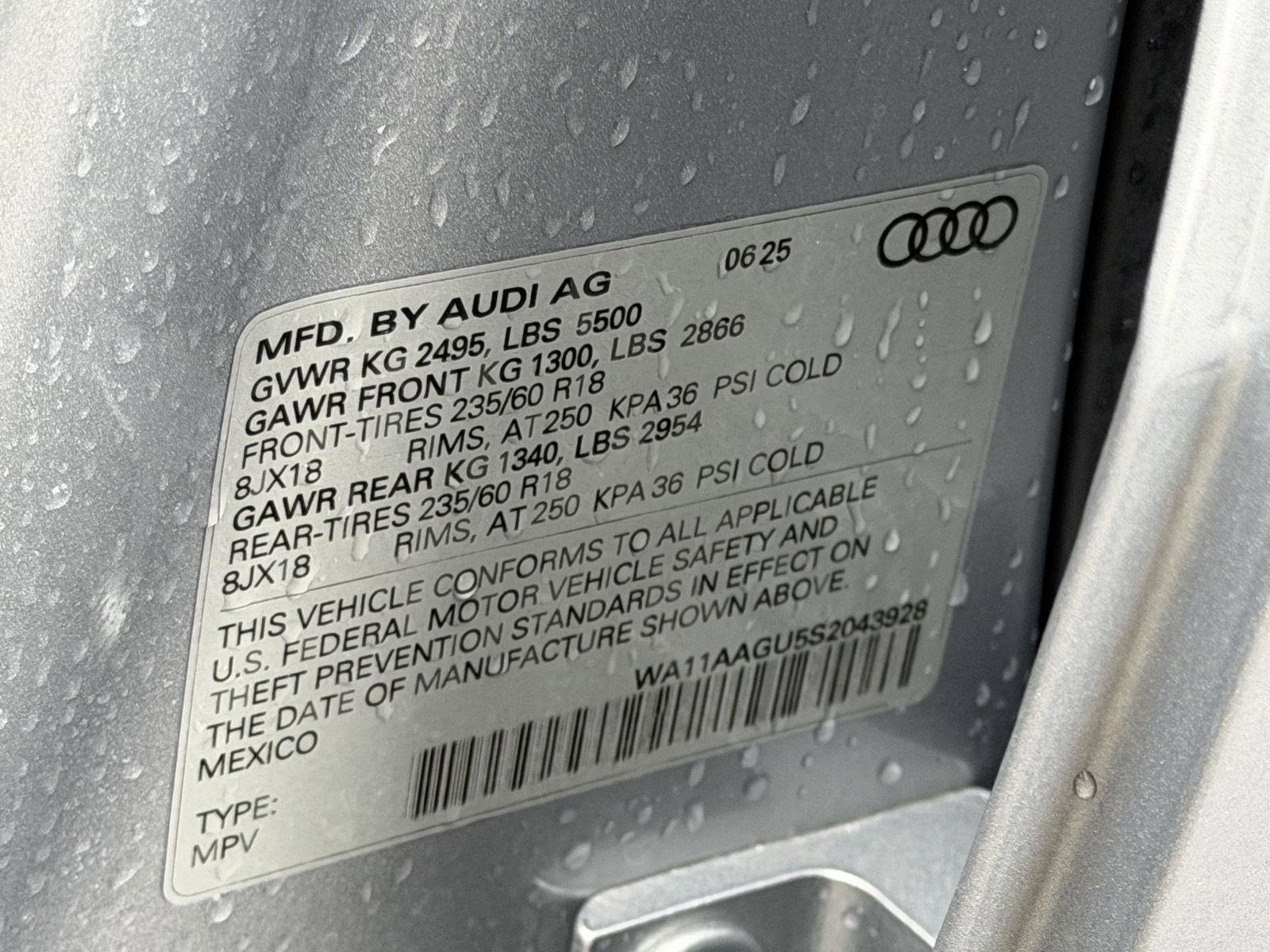 Used 2025 Audi Q5 Premium w/ Convenience Package image 26