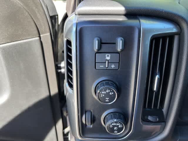 Used 2015 Chevrolet Silverado 1500 LT w/ All Star Edition AWD/4WD image 29