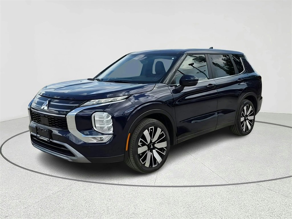 New 2025 Mitsubishi Outlander SE