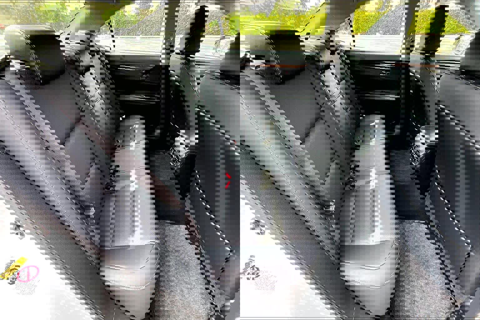 Used 2016 Lexus ES 350 w/ Navigation System Package image 19