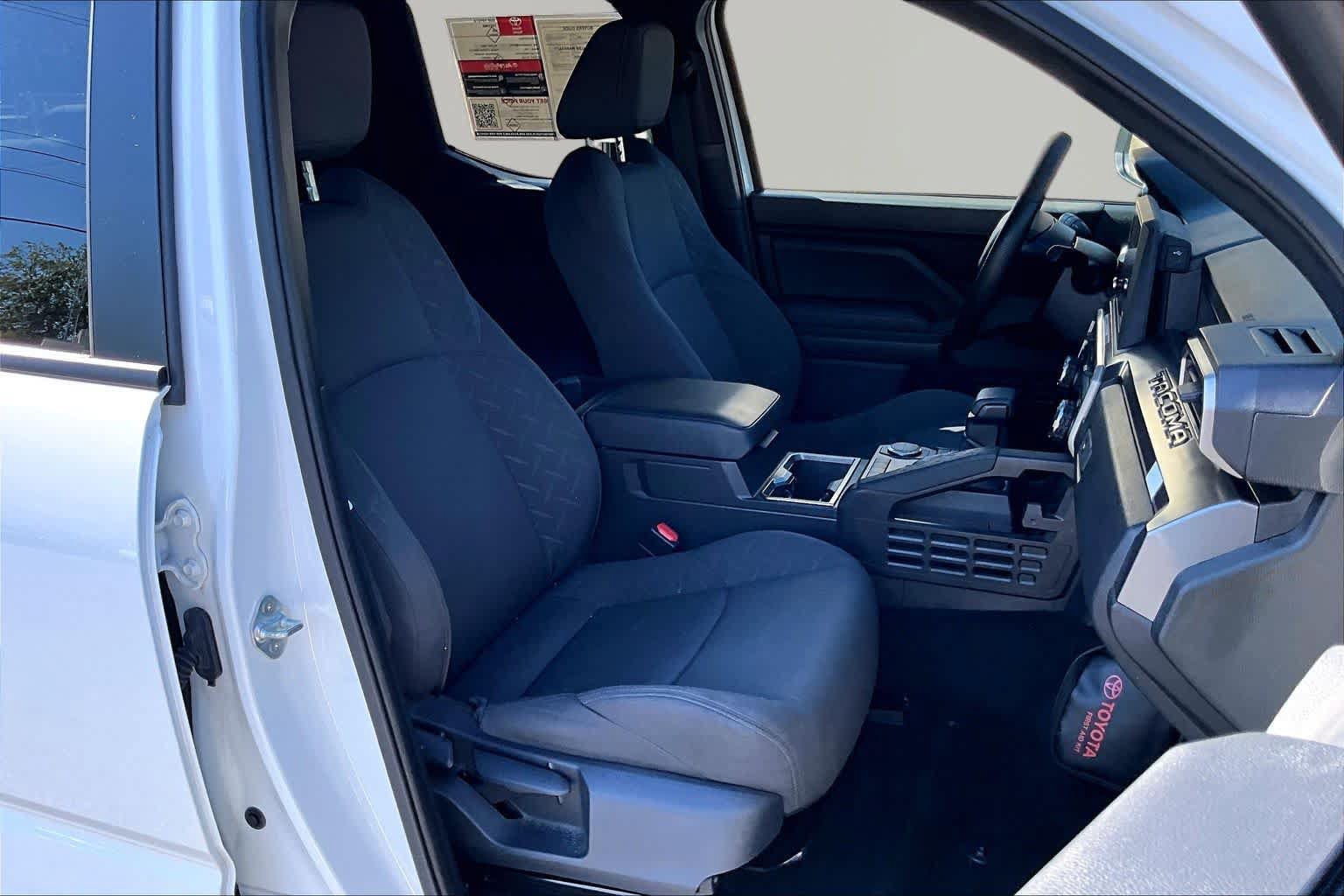 Used 2025 Toyota Tacoma SR5 RWD image 9