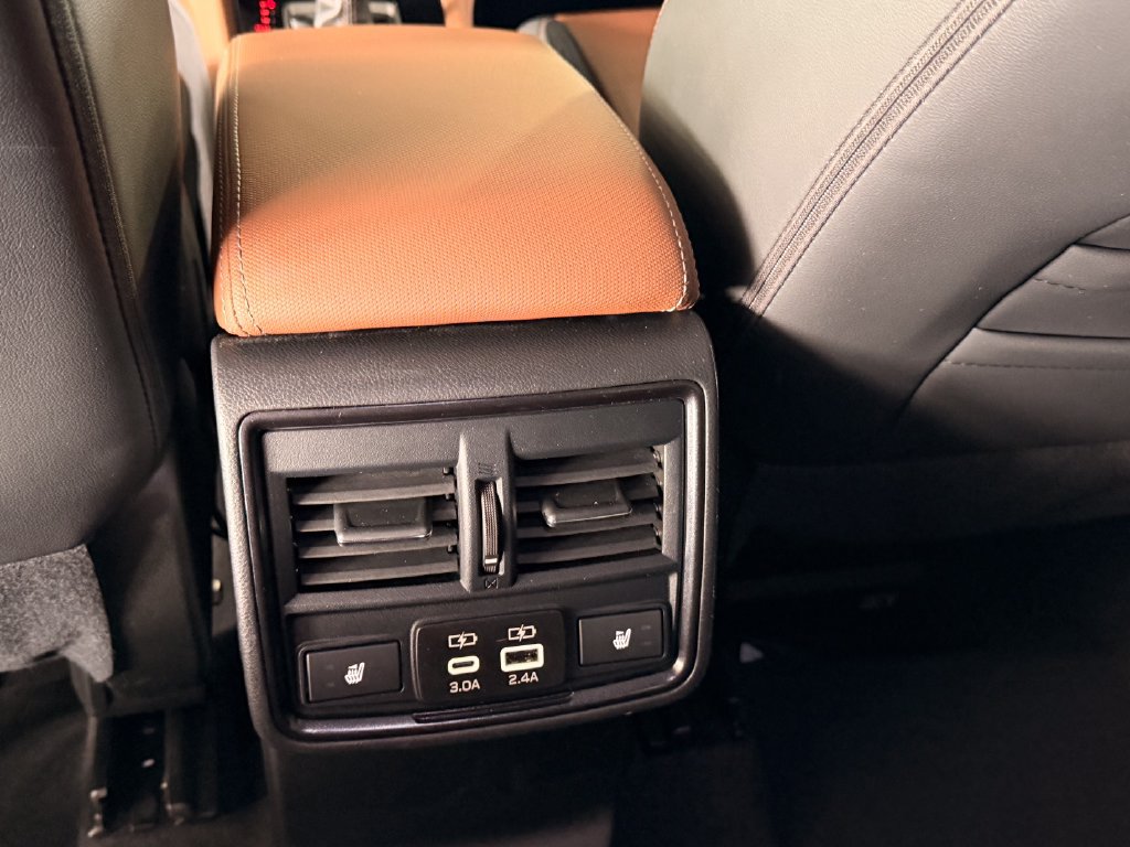 Used 2025 Subaru Forester Touring AWD/4WD image 34