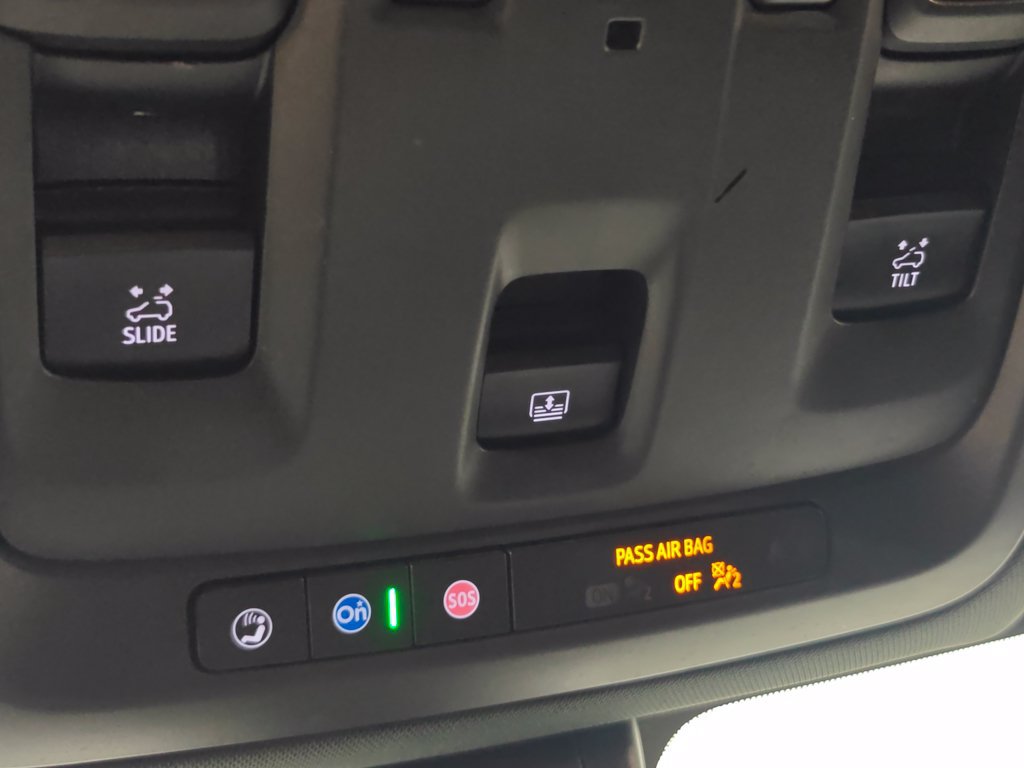 Used 2021 Chevrolet Tahoe Z71 w/ Z71 Signature Package AWD/4WD image 12