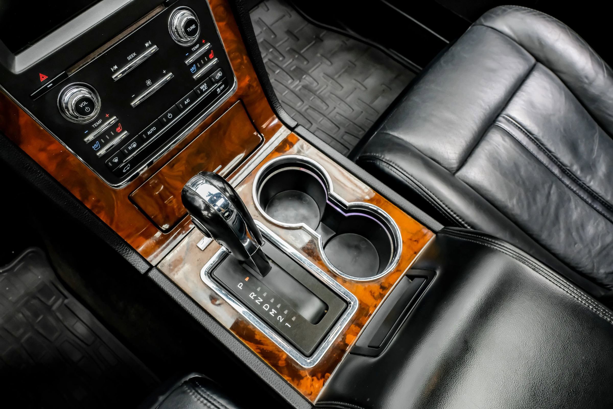 Used 2015 Lincoln Navigator 2WD image 27