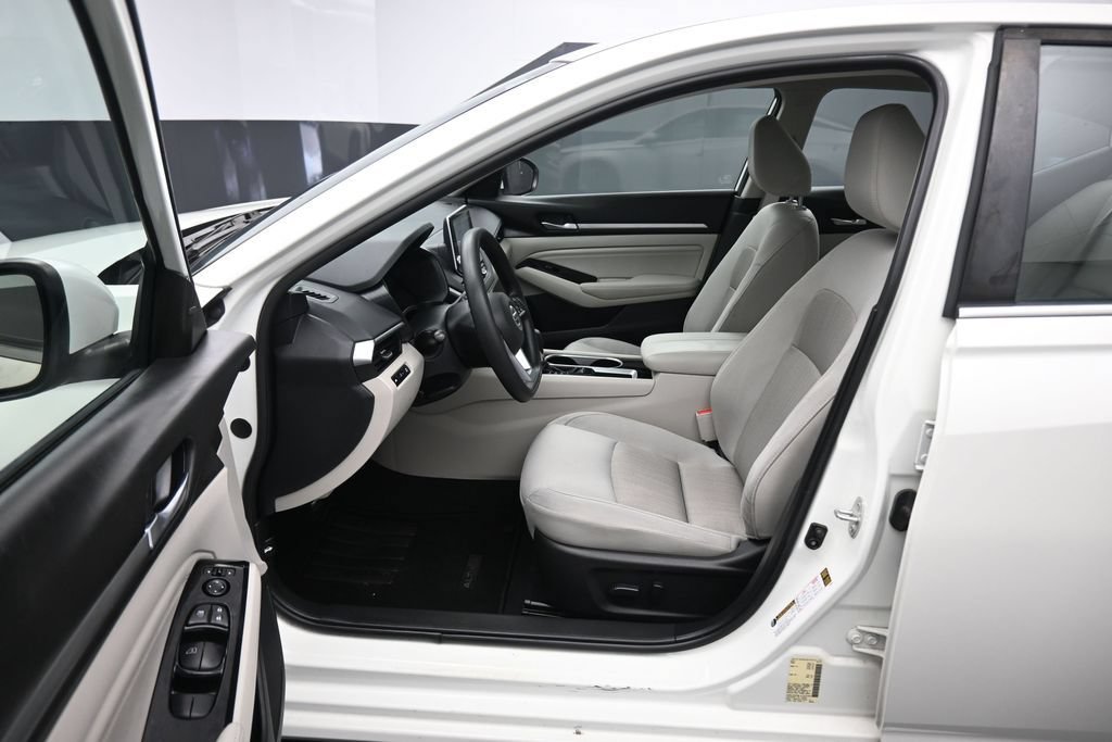 Used 2021 Nissan Altima 2.5 SV FWD image 11