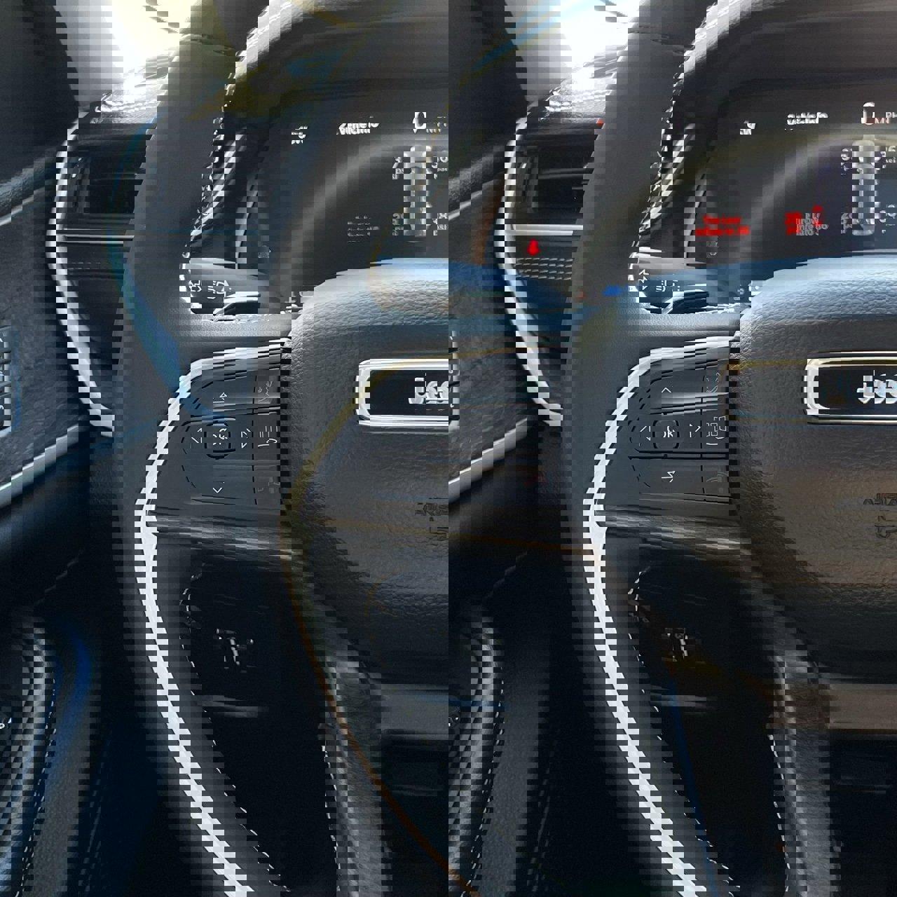 Used 2023 Jeep Grand Cherokee Limited image 13