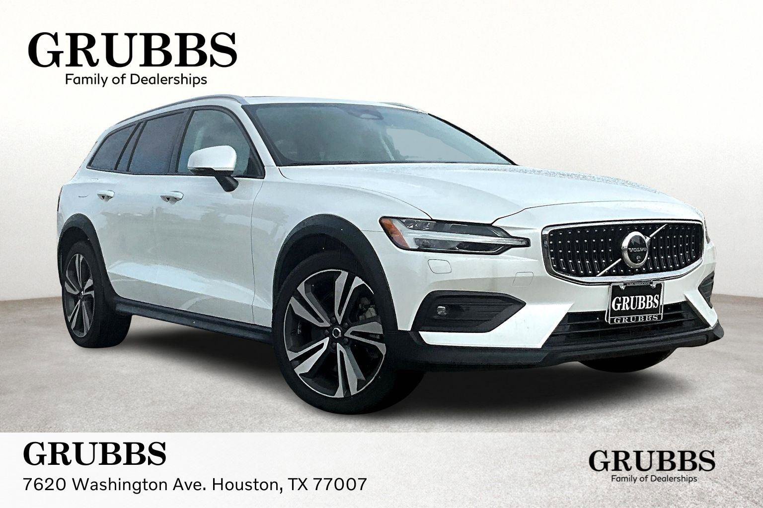 Used 2024 Volvo V60 B5 Cross Country Plus