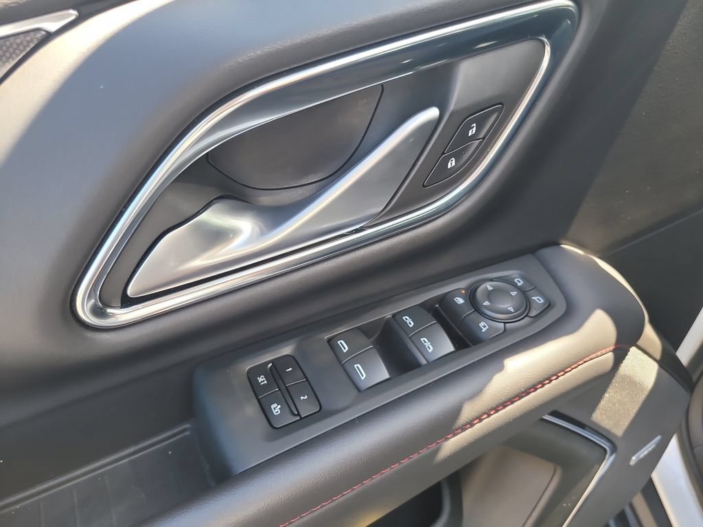 Used 2022 Chevrolet Tahoe RST w/ Luxury Package RWD image 17
