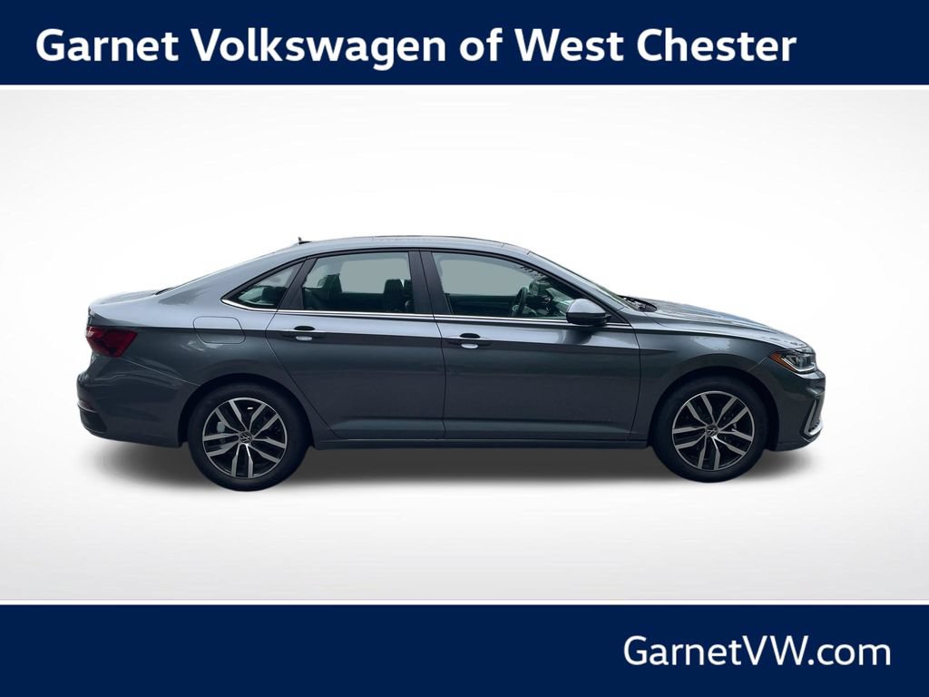 New 2026 Volkswagen Jetta SE FWD image 33