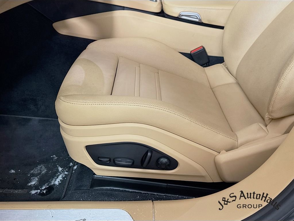 Used 2023 Porsche Panamera 4 image 25