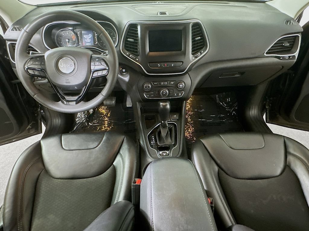 Used 2021 Jeep Cherokee Latitude Plus FWD image 18