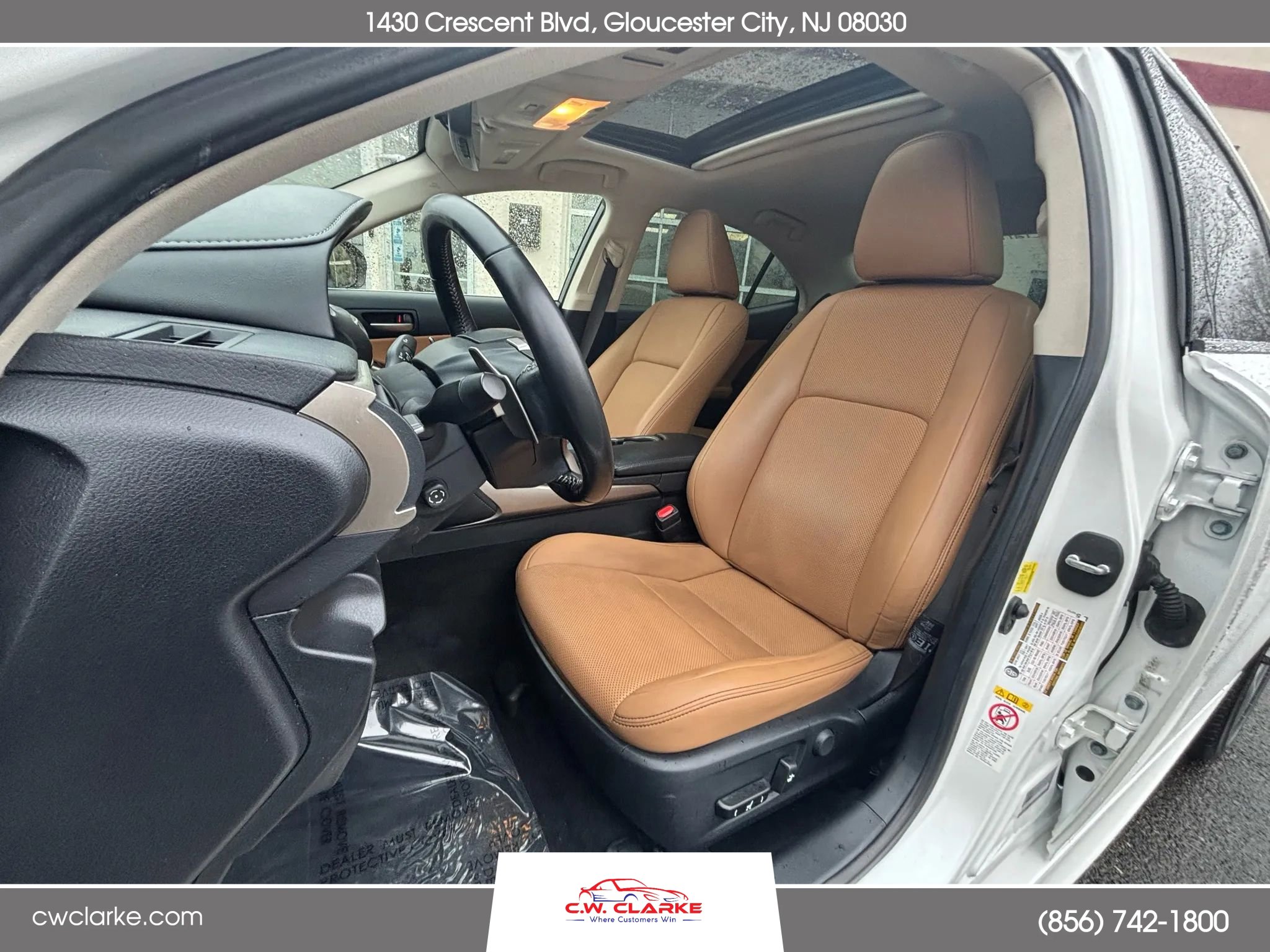 Used 2018 Lexus IS 300 AWD w/ Comfort Package image 13