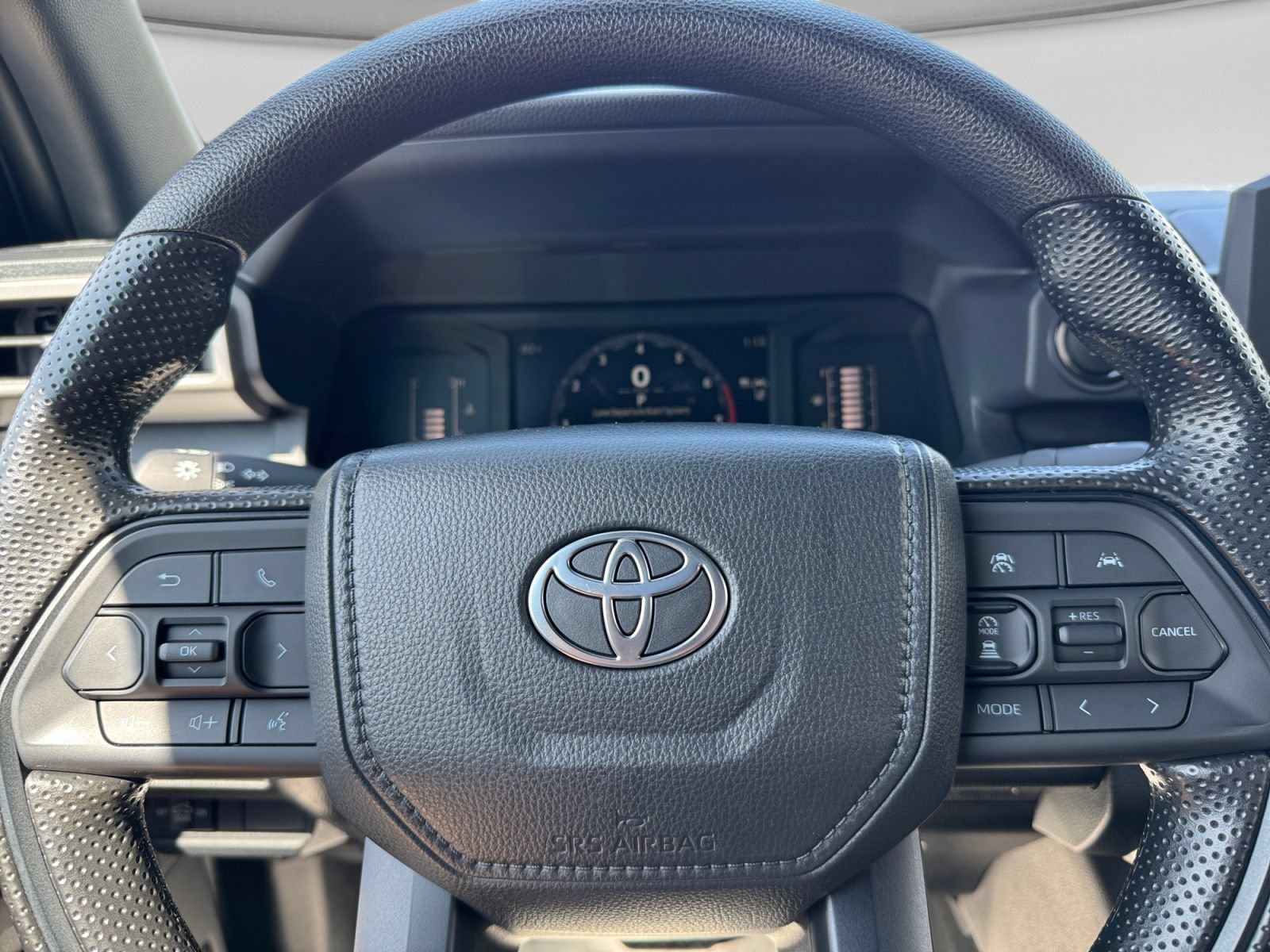 Used 2025 Toyota Tacoma SR AWD/4WD image 15