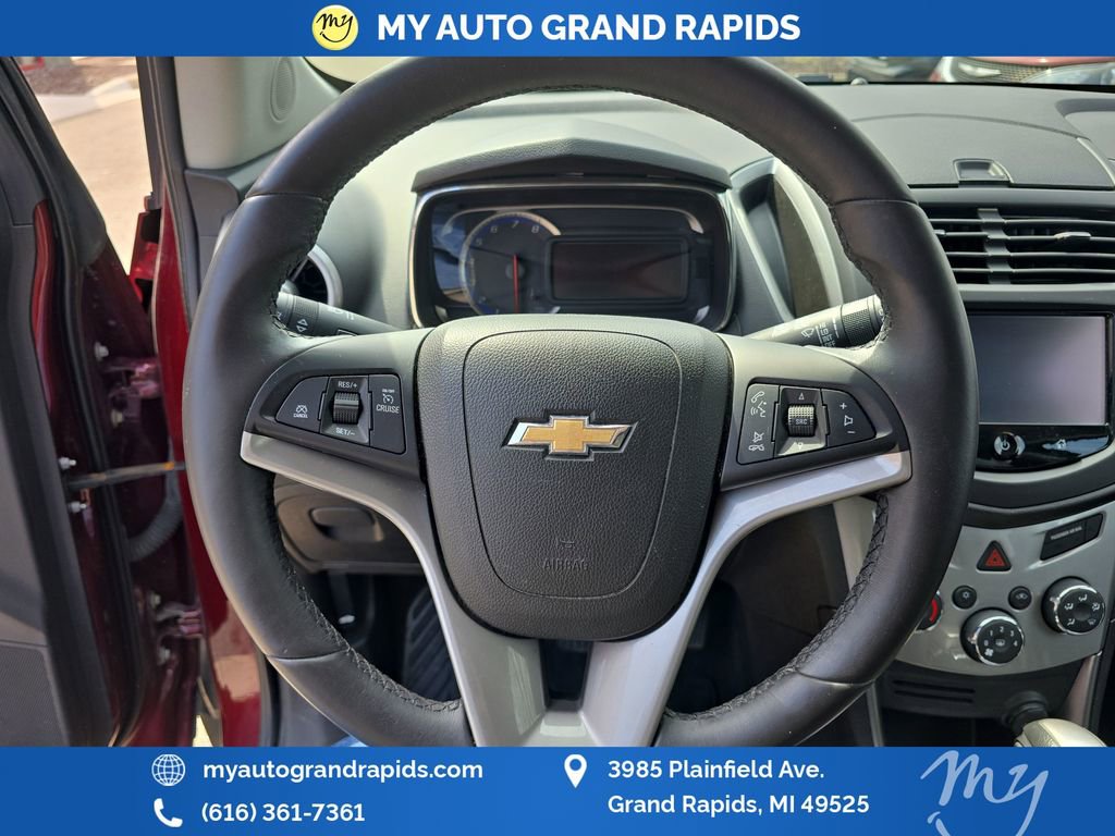 Used 2016 Chevrolet Trax LT w/ LT Convenience Package image 13