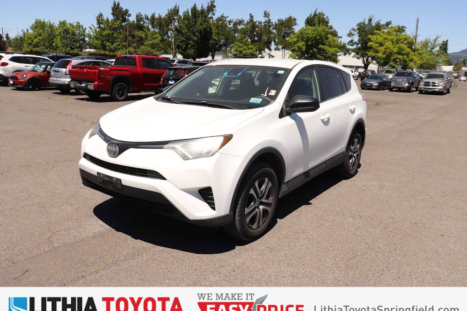 Used 2017 Toyota RAV4 LE w/ Carpet Mat Package FWD video 1